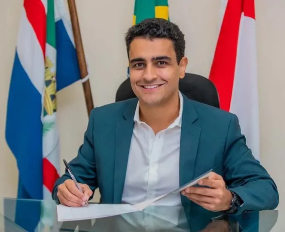 Justiça retira JHC de ação sobre Iprev e aponta que ex-prefeito não tem ligação direta com o caso