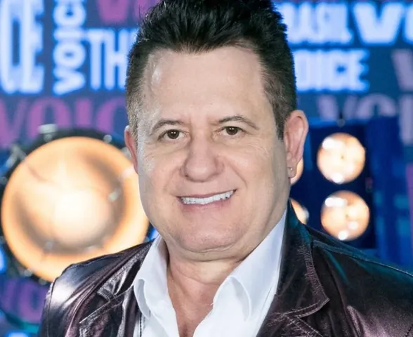 Marrone diz ser "meio gay" em show e gera reação de Bruno. Veja vídeo!