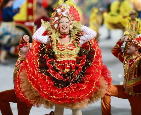 Na final do Forró & Folia, Dona Dadá aposta na tradição e encanta com espetáculo sobre os andarilhos do Nordeste