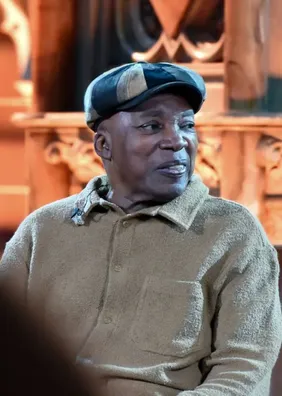 Cantor Milton Nascimento é internado com pneumonia