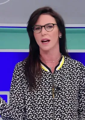 Glenda Kozlowski revela internação após perder força nas pernas