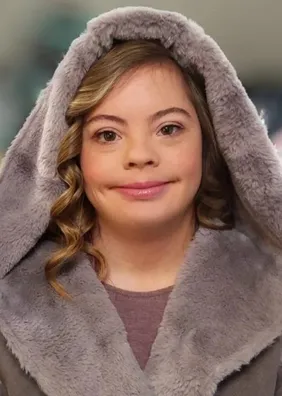 Morre Cristina Sanz, estrela de reality sobre Síndrome de Down