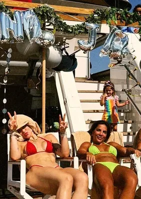 Virginia deixa mistério e posta foto em aniversário de Vini Jr.