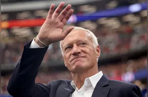 Deschamps se despede da França com recorde em Copas contra Inglaterra