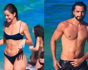 Agatha Moreira  e Rodrigo Simas aproveitam o dia de sol em praia na barra da Tijuca Rio de Janeiro