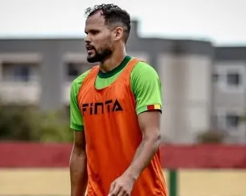 Alagoano e ex-CRB: conheça Alan James, novo atacante do CSA