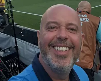 Alex Escobar é submetido a cirurgia para retirar tumor no peito