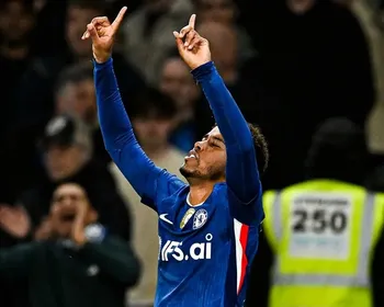 Andrey Santos deixa Chelsea e acerta com Manchester United, diz jornal