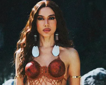 Anitta tinha medo de expor religião: “Não pode dizer que é da macumba”