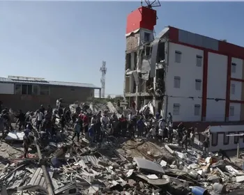 Ao menos 111 mortos após o 'maior terremoto da década' atingir a Colômbia