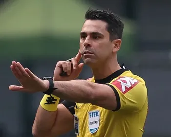 Árbitro de lance polêmico com goleiro comandará jogo de ida do CSA nas quartas da Série D