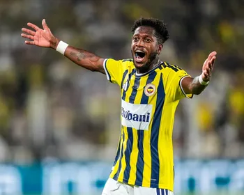 Atlético-MG anuncia contratação do volante Fred, ex-Manchester United