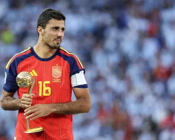 Barcelona oferece R$ 357 milhões por Rodri, mas City insiste em mais