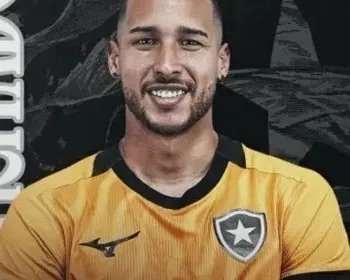 Botafogo anuncia Gabriel Batista, goleiro formado na base do Flamengo
