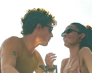 Bruna Marquezine reage à declaração de Shawn Mendes: 'Te amo muito'