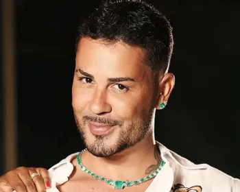 Carlinhos Maia nega que esteja “fugindo” do Brasil e detona: “Inveja”