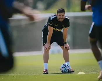 Chelsea acerta contratação de zagueiro francês da Copa do Mundo