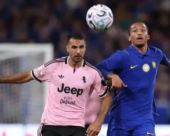Chelsea volta a perder na pré-temporada, e brasileiros passam em branco