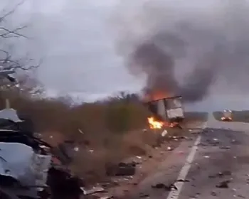 Colisão entre caminhão e van de pacientes deixa 7 mortos