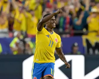 Com gol de Arias, Colômbia vence a Gana e garante vaga nas oitavas da Copa