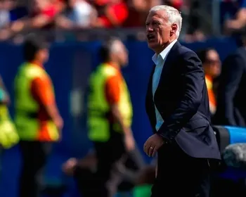 Deschamps diz que França esteve "um degrau abaixo" em semi contra Espanha