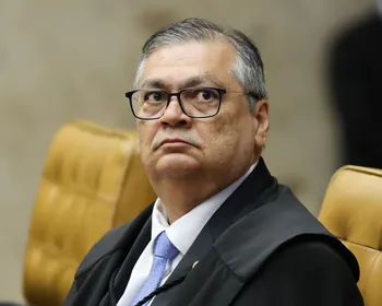 Dino manda PF investigar irregularidades em emendas pix