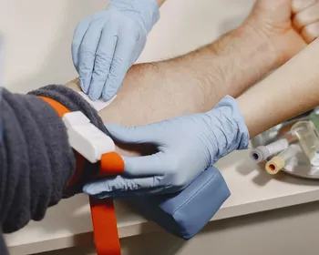 Doação de sangue: novas regras reduzem espera após tatuagem e piercing