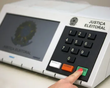 Urna eletrônica, votos nulos e impressão: veja verdades sobre o processo eleitoral