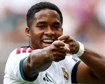Endrick desperta interesse da Roma, que aguarda posição do Real Madrid