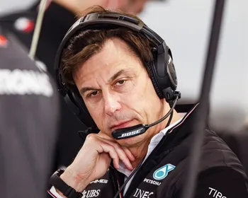F1: Toto Wolff rejeita comparações entre Kimi Antonelli e Ayrton Senna