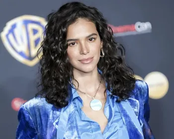 Fãs "imploram" pelo retorno de Bruna Marquezine em Besouro Azul 2