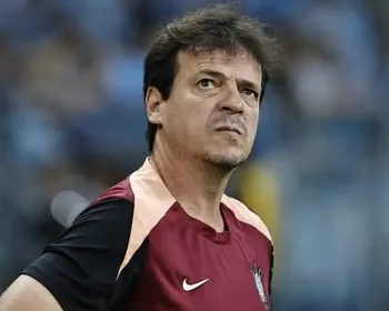 Fernando Diniz é denunciado pelo STJD e pode desfalcar o Corinthians