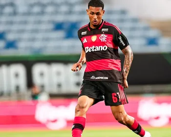 Flamengo recusa proposta do Grupo City pelo zagueiro João Victor