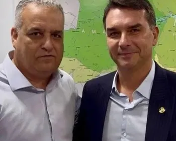 Flávio Bolsonaro anuncia Alfredo Gaspar como vice em chapa puro-sangue do PL