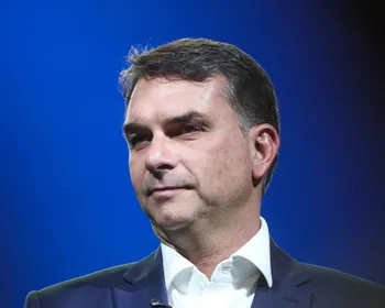 Flávio defende ao TSE uso de IA sem autorização prévia de pessoa retratada