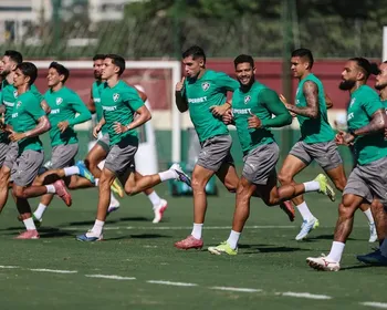 Fluminense divide elenco e fará jogo-treino antes de amistoso
