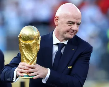 Gianni Infantino convoca "reunião de crise" com funcionários da Fifa