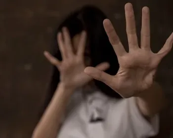 Homem agride e ameaça ex-mulher em tratamento de câncer