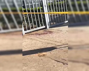 Homem é esfaqueado diante do Fórum e PC investiga