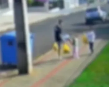 Homem que chutou menina no PR é denunciado por tortura e lesão aos filhos