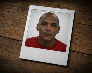 Homem que matou mãe adotiva e estuprou irmãs cumpria pena de 32 anos