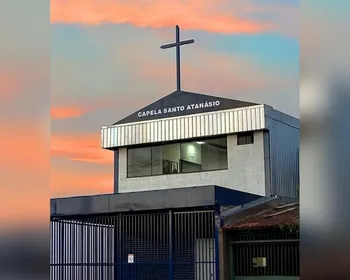 Igreja excomungada pelo Vaticano ignora decreto e mantém rotina