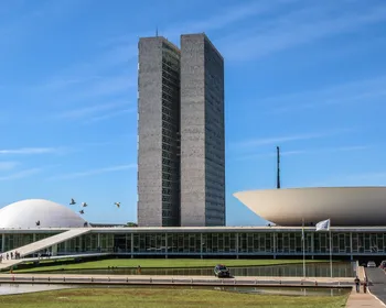 INSS, Tarifaço e taxa das blusinhas: Congresso retoma trabalhos com 32 medidas provisórias para votação