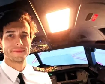 Instrutor se joga de avião no ar e deixa aluna sozinha no controle da aeronave