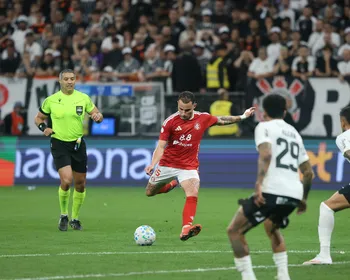 Internacional faz post provocativo ao Corinthians após classificação