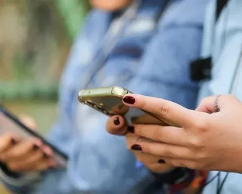 Justiça manda empresa pagar o dobro do valor de celular não entregue