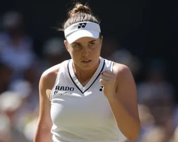 Linda Noskova derrota compatriota e conquista título inédito de Wimbledon