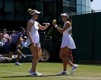 Luisa Stefani perde final nas duplas de Wimbledon após campanha histórica