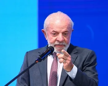 Lula defende investir em defesa para "ninguém meter o nariz no país"