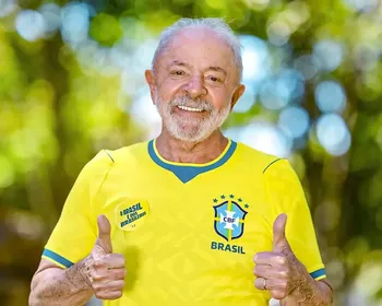Lula diz que Brasil saiu da Copa porque jogadores "não se conversavam"